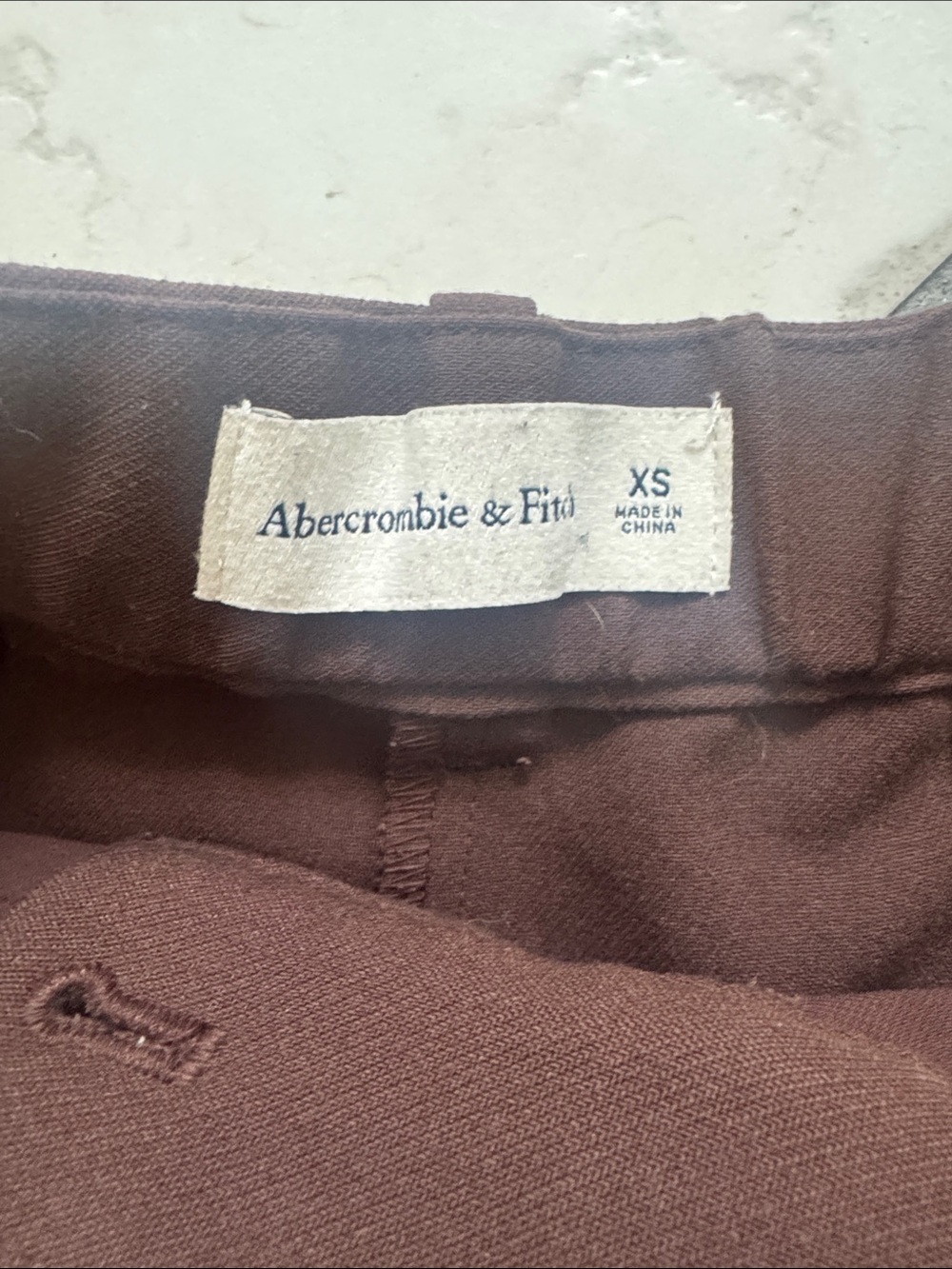 Abercrombie & Fitch Brown High-Rise Pleated Women's Shorts - Picture 2 of 2